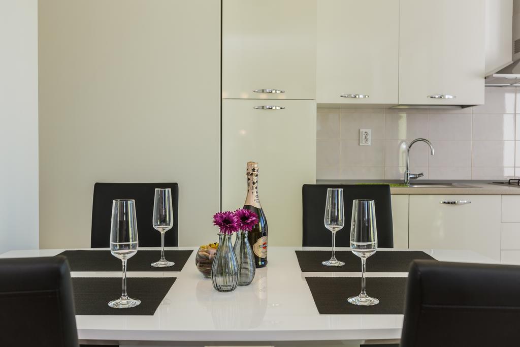Sky Split Apartment Luaran gambar