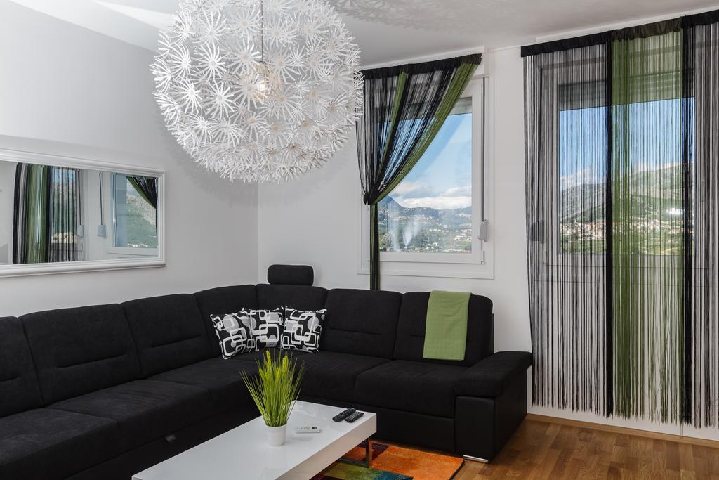 Sky Split Apartment Luaran gambar
